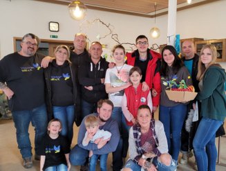 Ukrainisches Küche in Apfelstätten alle Helfer